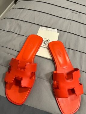 Hermes  Leather Slide Sandals in Rouge size 391/2